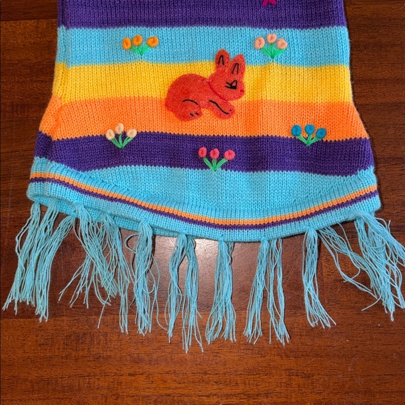 Four Suyos Girls Peruvian 100% wool hooded Sweater with Puffy embellishments. - Picture 11 of 14